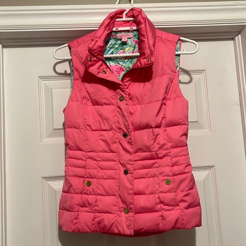 Lilly Pulitzer fitted pink and floral puffer  vest size xxs